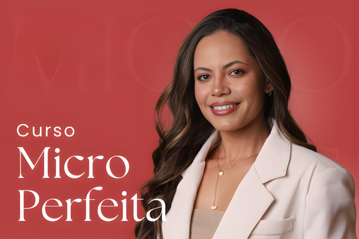 Blog 5 Banner do curso Micro Perfeita de micropigmentação com mulher sorrindo em fundo vermelho